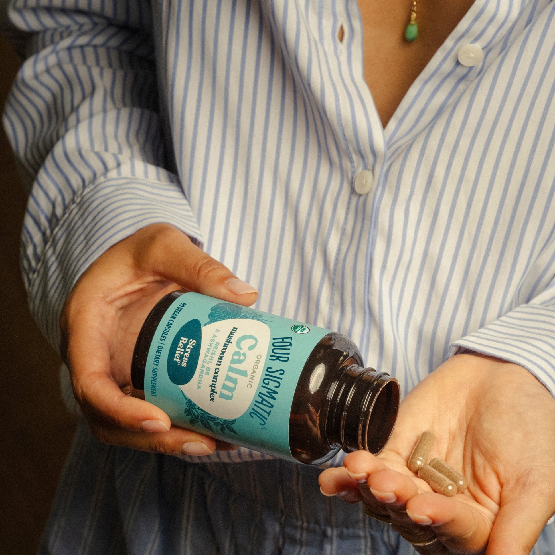 calm-capsules-j8 calm-capsule-2.jpg