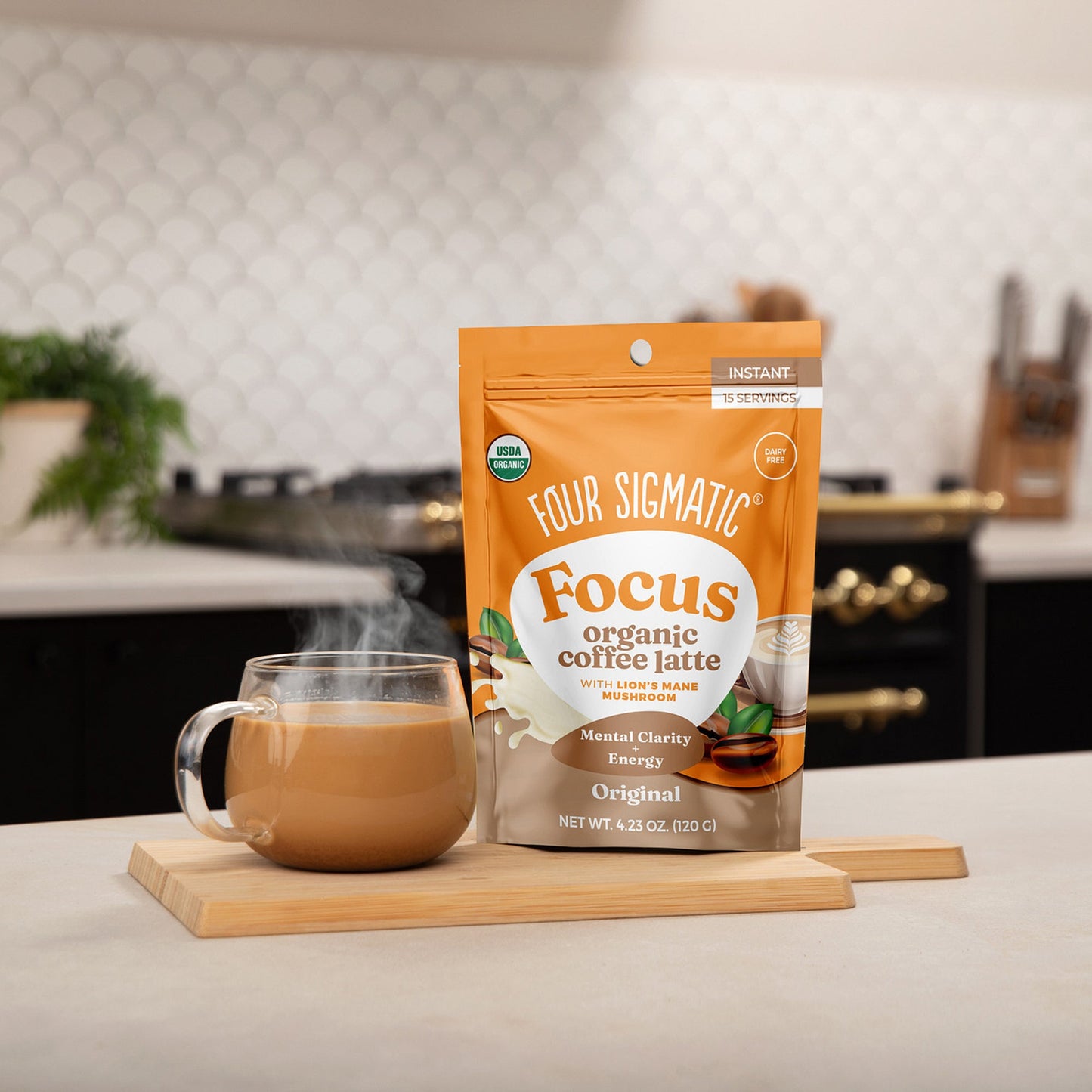 focus-organic-coffee-latte-original-j5 focus-latte-original-lifestyle2-2026.jpg